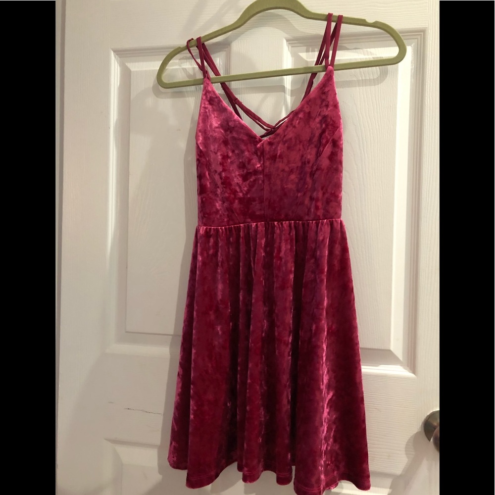 Forever 21 crushed velvet burgundy dress
